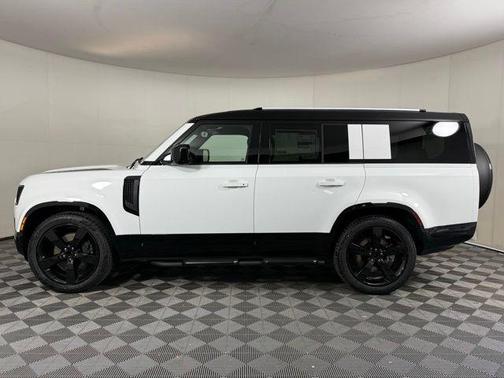2025 Land Rover Defender P400 X-Dynamic SE