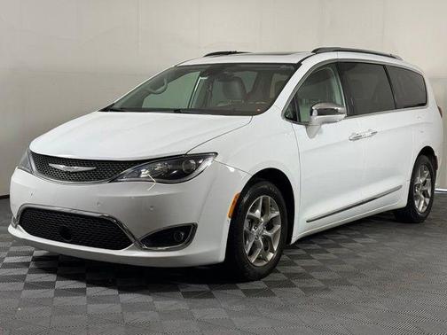 Bright White Clearcoat 2019 Chrysler Pacifica Limited