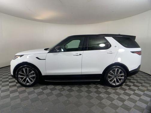 2025 Land Rover Discovery P300 Dynamic SE