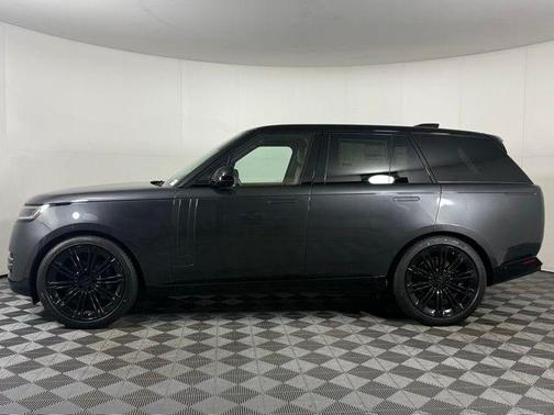 2026 Land Rover Range Rover P530 SE