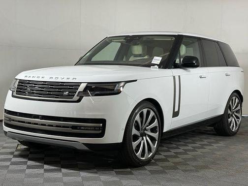 2026 Land Rover Range Rover P530 SE