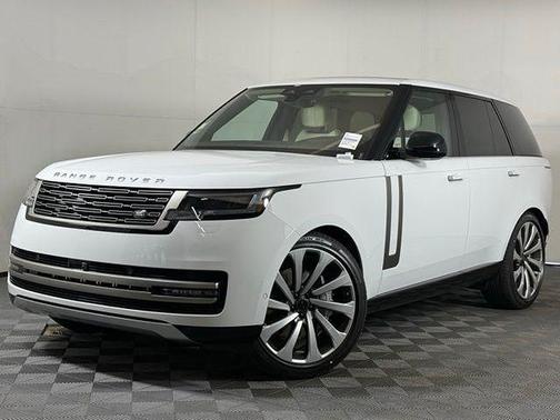 2026 Land Rover Range Rover P530 SE