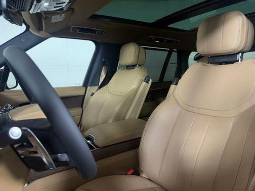 2026 Land Rover Range Rover SE