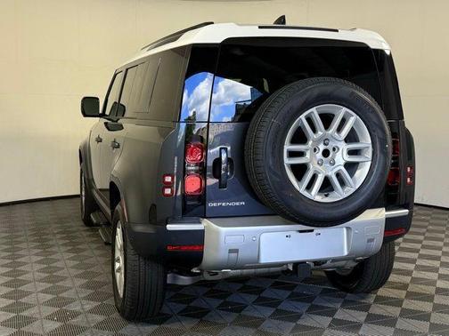 2025 Land Rover Defender P300