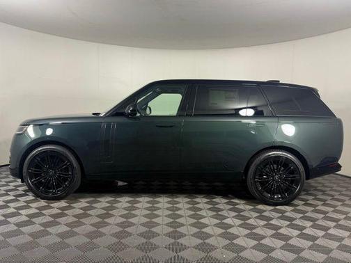 2025 Land Rover Range Rover P400 SE 7 Seat