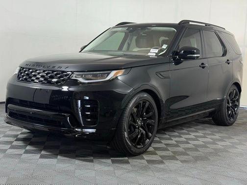 2025 Land Rover Discovery P300 Dynamic SE