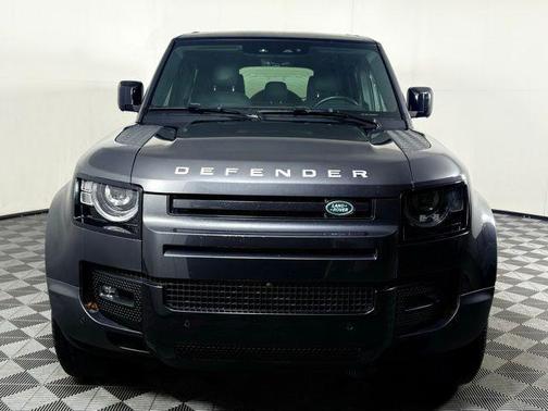 2023 Land Rover Defender 110 SE