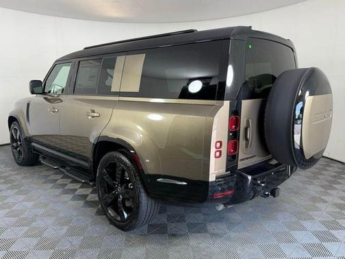 2025 Land Rover Defender P400 X-Dynamic SE