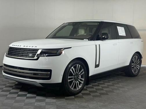 2025 Land Rover Range Rover P530 SE