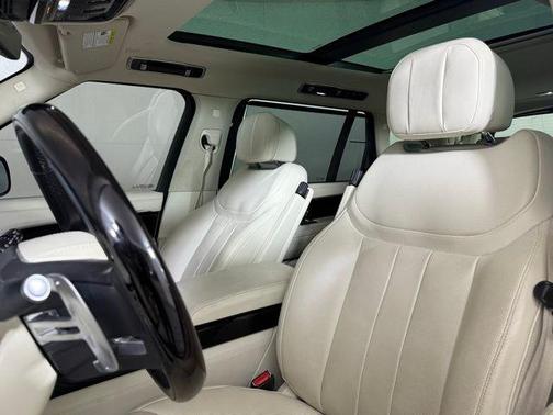 2023 Land Rover Range Rover P530 SE