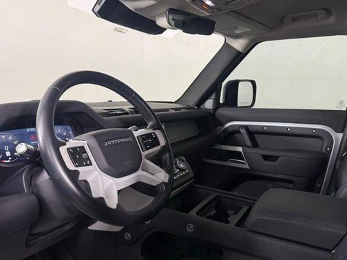 2022 Land Rover Defender 110 SE