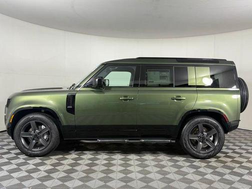 2026 Land Rover Defender 110 X-Dynamic SE