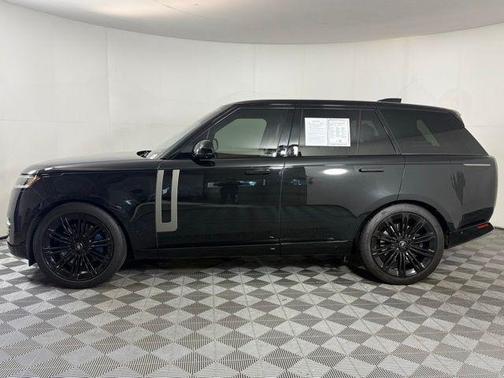 2023 Land Rover Range Rover P530 SE