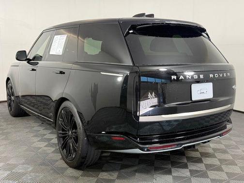 2023 Land Rover Range Rover P530 SE