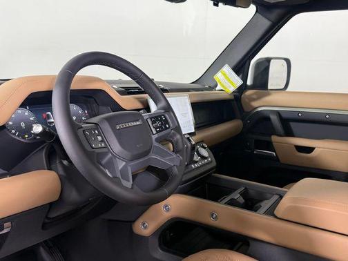2025 Land Rover Defender P400 X-Dynamic SE