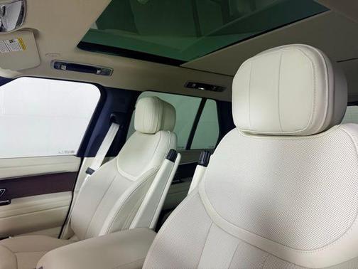 2025 Land Rover Range Rover P400 SE