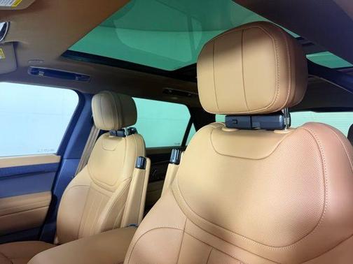 2025 Land Rover Range Rover Sport P360 SE