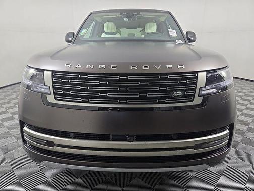 2026 Land Rover Range Rover P530 SE
