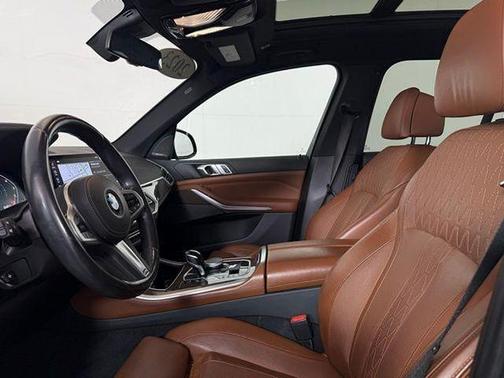 Carbon Black Metallic 2023 BMW X5 M50i