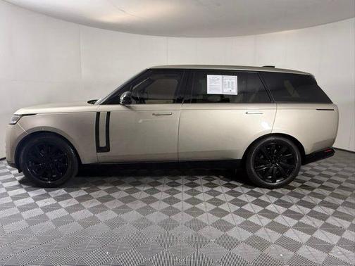 2023 Land Rover Range Rover P400 SE