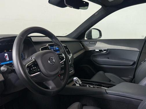 2023 Volvo XC90 B6 Ultimate 7-Seater
