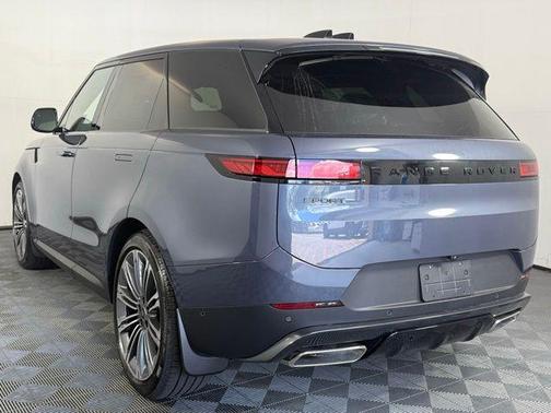 2025 Land Rover Range Rover Sport P360 SE