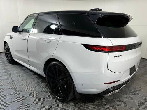 2025 Land Rover Range Rover Sport P530 Dynamic SE