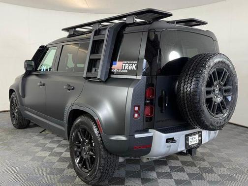 2025 Land Rover Defender P300