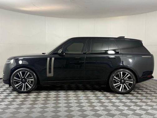 2023 Land Rover Range Rover P530 SE