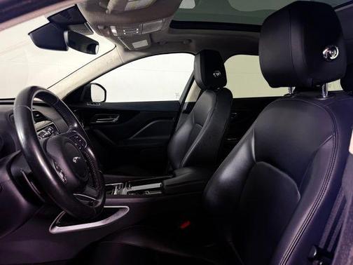 2020 Jaguar F-PACE 25t