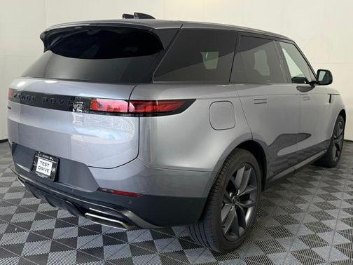 2025 Land Rover Range Rover Sport P360 SE