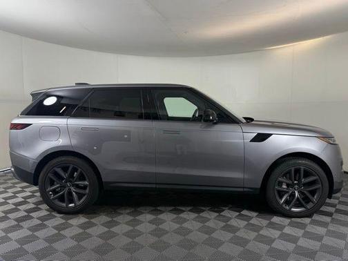 2025 Land Rover Range Rover Sport P360 SE