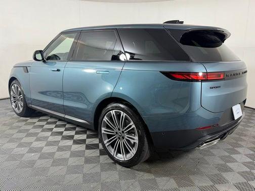 2025 Land Rover Range Rover Sport P360 SE