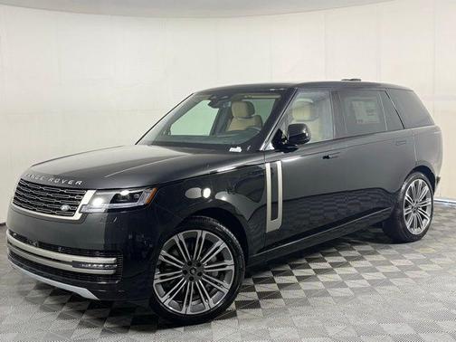 2025 Land Rover Range Rover P530 SE 7 Seat