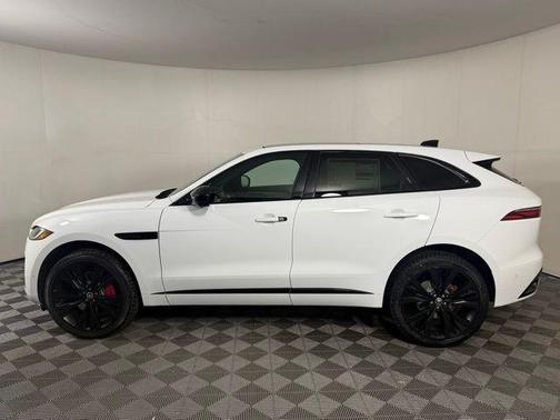 2026 Jaguar F-PACE P400 R-Dynamic S