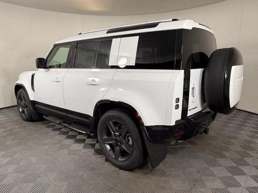 Fuji White 2026 Land Rover Defender P400 X-Dynamic SE