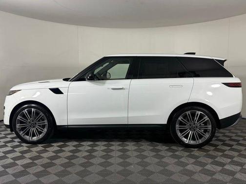 2025 Land Rover Range Rover Sport P360 SE