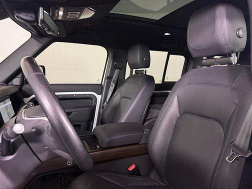 2024 Land Rover Defender P300