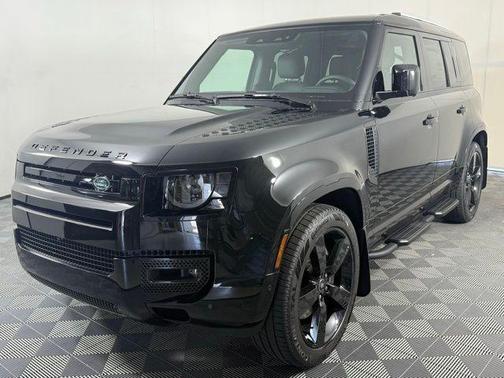 2025 Land Rover Defender P400 X-Dynamic SE