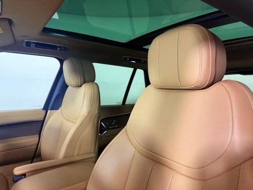 2025 Land Rover Range Rover P530 SE