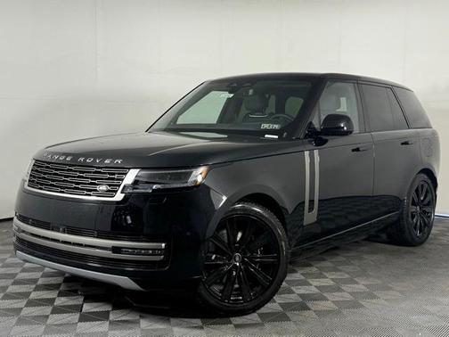 2025 Land Rover Range Rover P550e SE