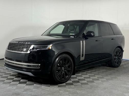 2025 Land Rover Range Rover P550e SE