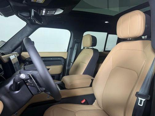 2025 Land Rover Defender P525 V8