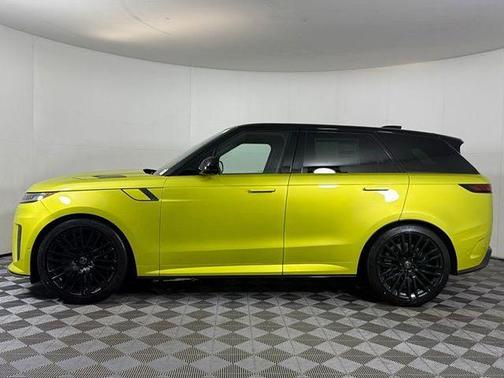 Match-To-Sample Yellow Gloss 2025 Land Rover Range Rover Sport P635 SV Edition Two
