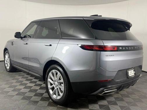2023 Land Rover Range Rover Sport SE