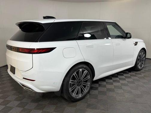 2025 Land Rover Range Rover Sport P460 Dynamic SE