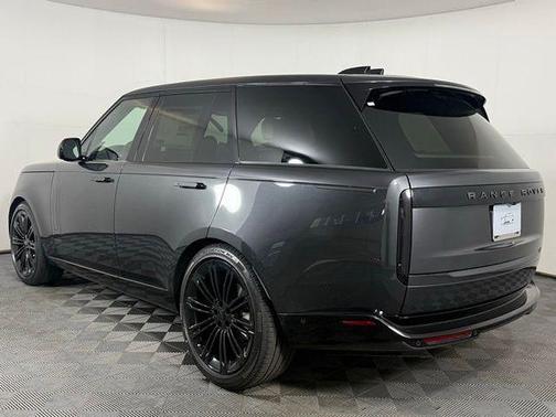 2026 Land Rover Range Rover P400 SE
