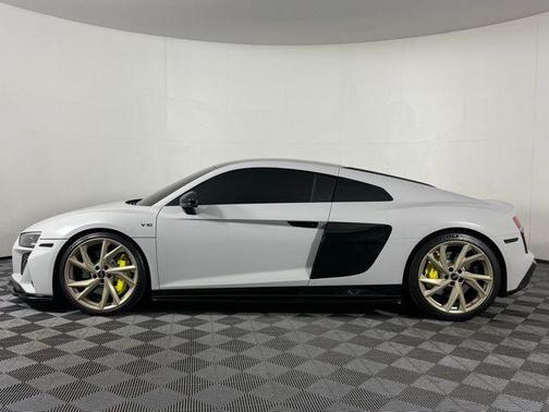 2022 Audi R8 5.2 V10 performance
