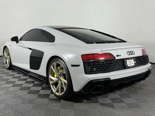 2022 Audi R8 5.2 V10 performance