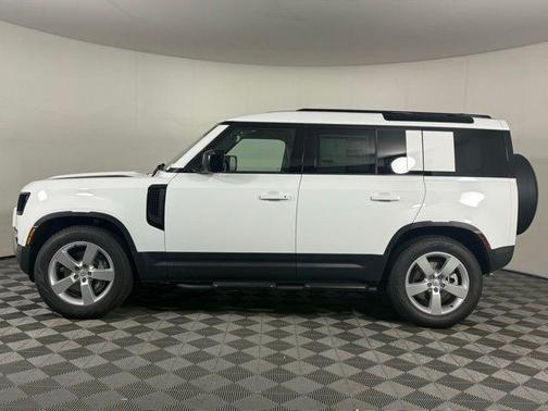2025 Land Rover Defender P400 S